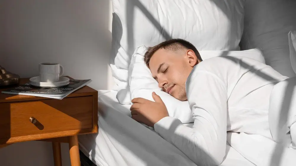 Hvornår kan man sove normalt efter en hårtransplantation?