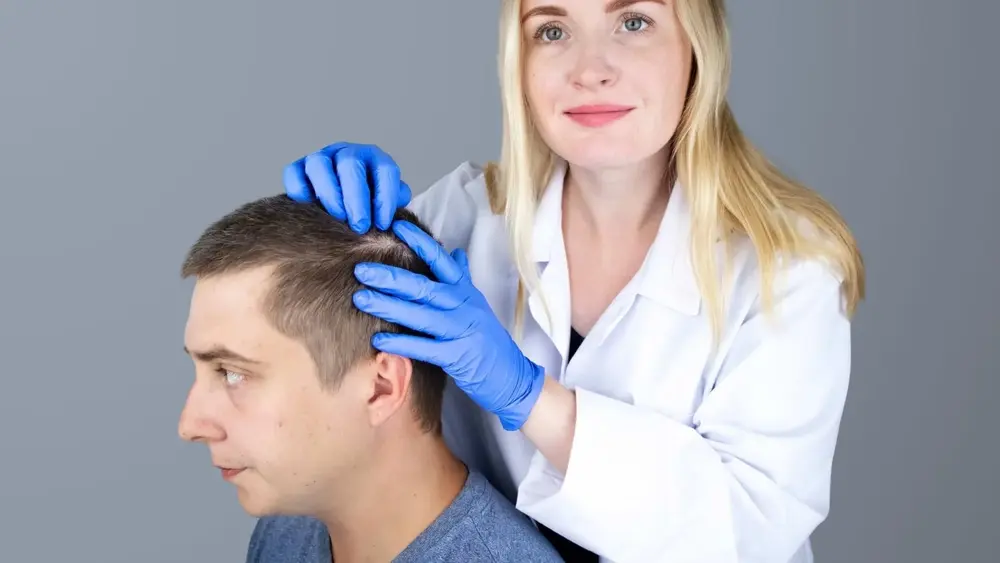 Hvad laver en trikolog? - ekspert i hår og hovedbund